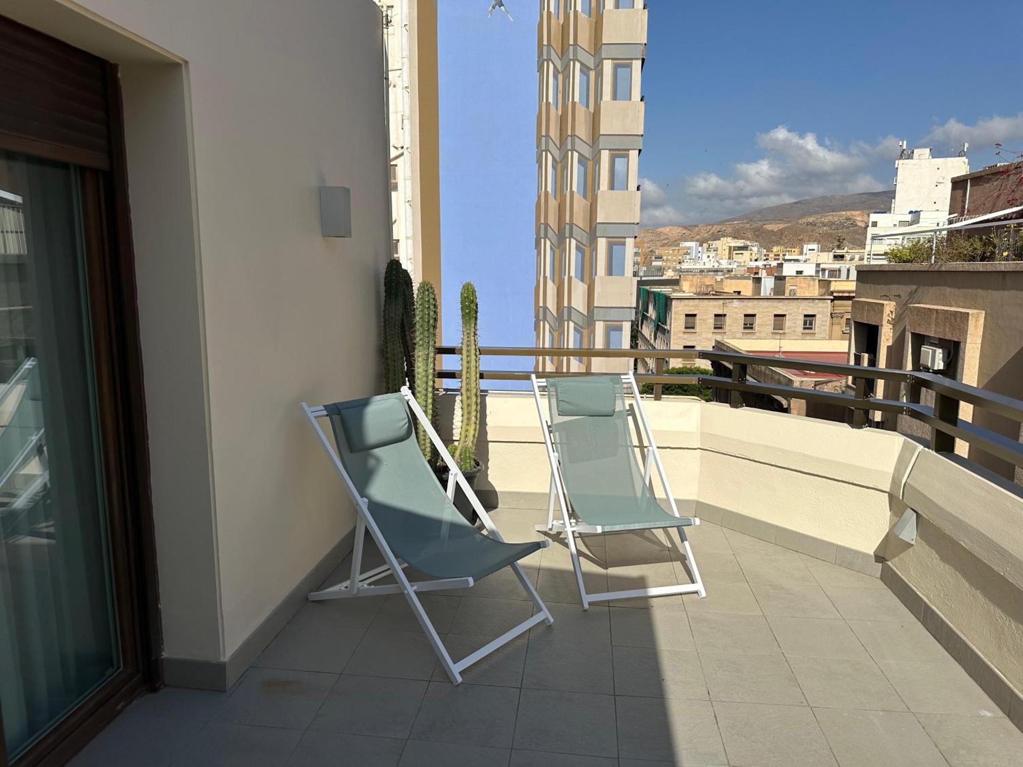The Penthouse Apartment อัลเมรีอา ภายนอก รูปภาพ