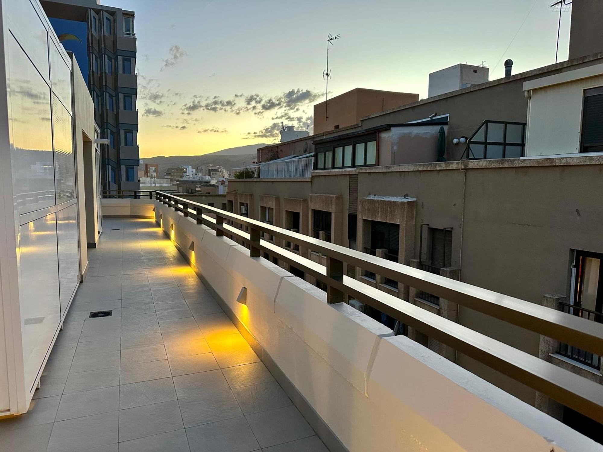 The Penthouse Apartment อัลเมรีอา ภายนอก รูปภาพ