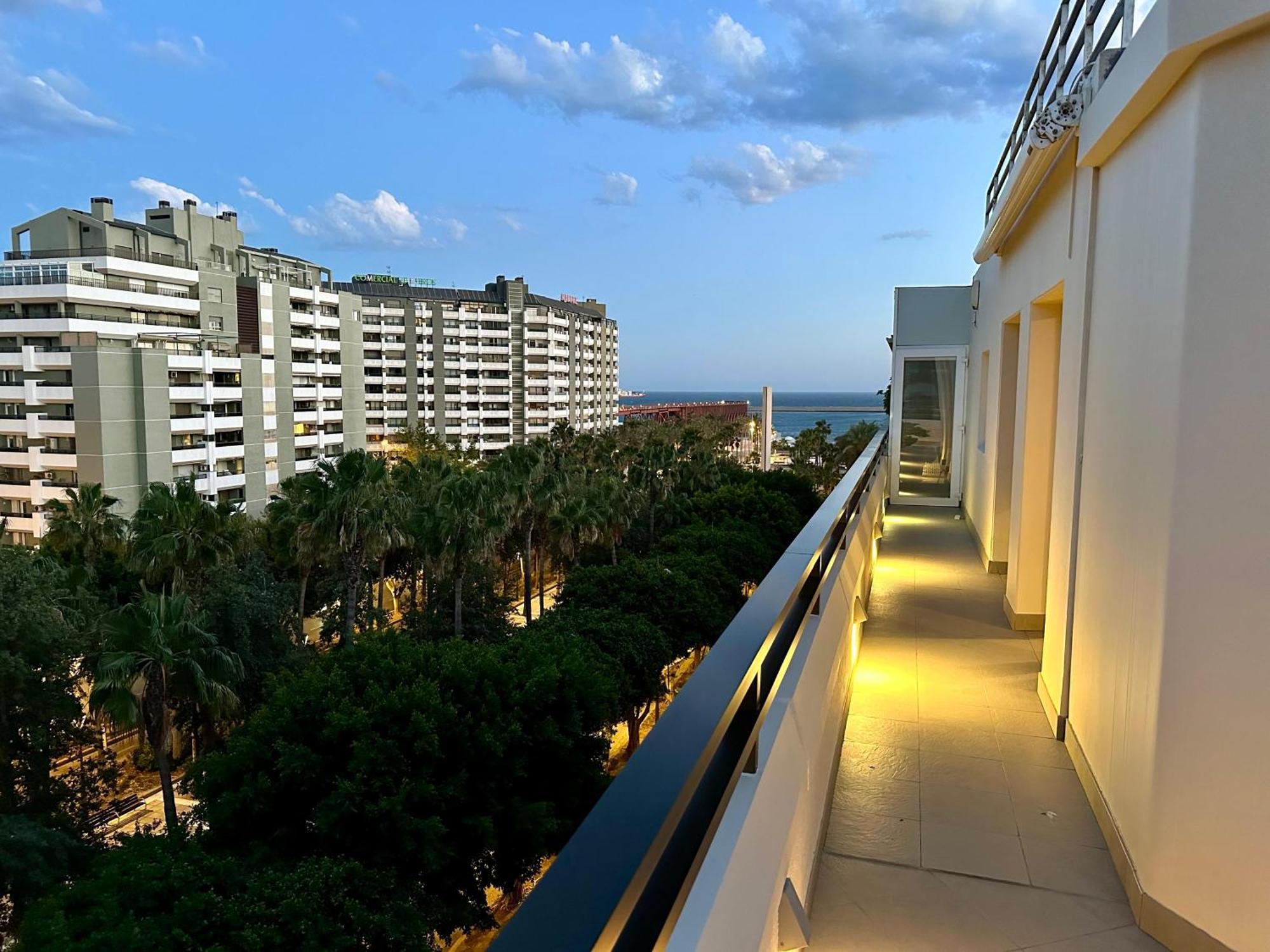 The Penthouse Apartment อัลเมรีอา ภายนอก รูปภาพ